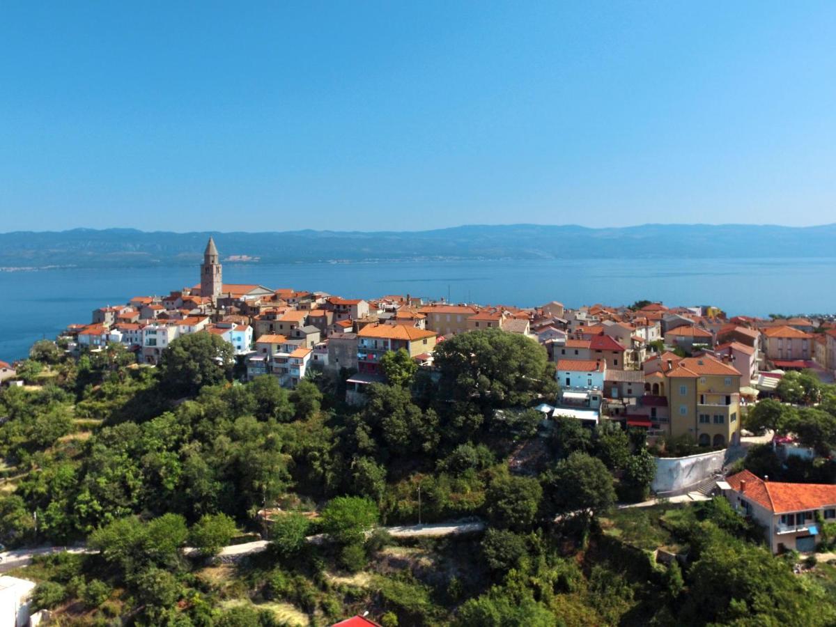 Apartment Marija - VRB103 Vrbnik Buitenkant foto